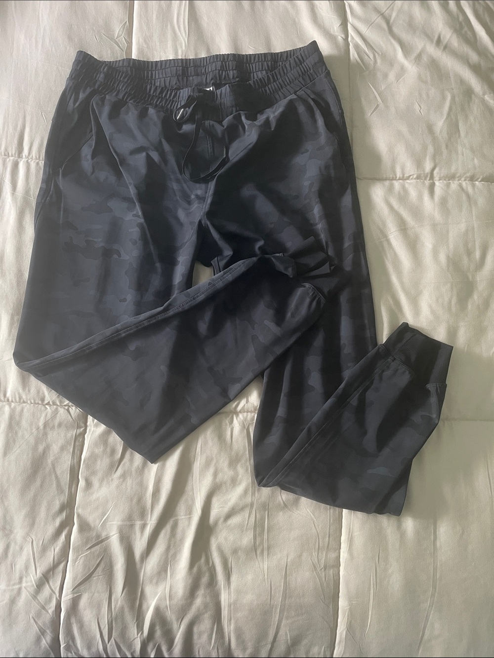 Zyia women’s Black Camo Jogger Pants - Casual Elastic Waist L